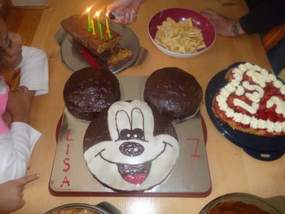 Micky Maus Kuchen Bettinchen